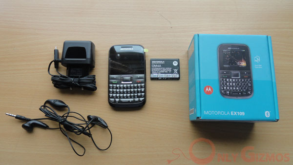 Motorola EX109 In The Box