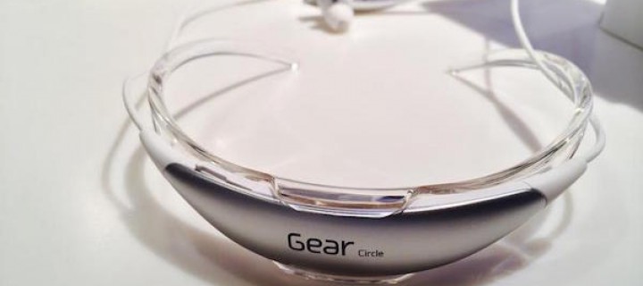 Samsung’s Stylish Bluetooth Headset  “Gear Circle” for Rs. 5,599